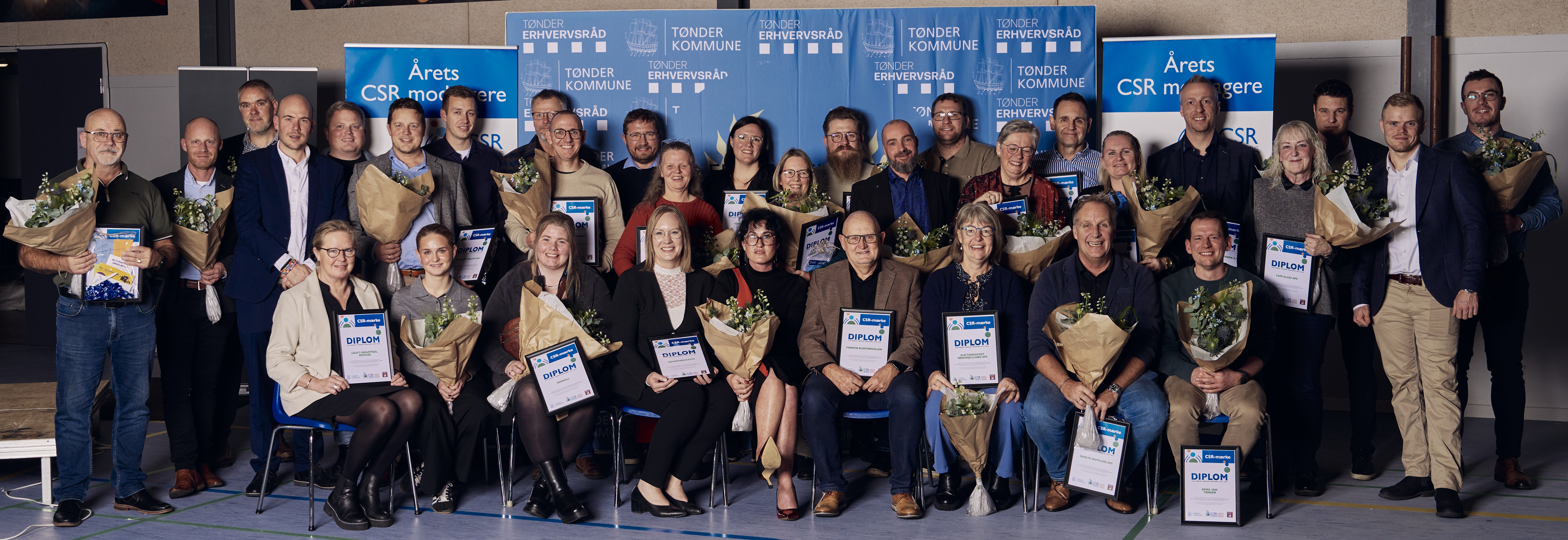 CSR modtagerne med deres diplomer