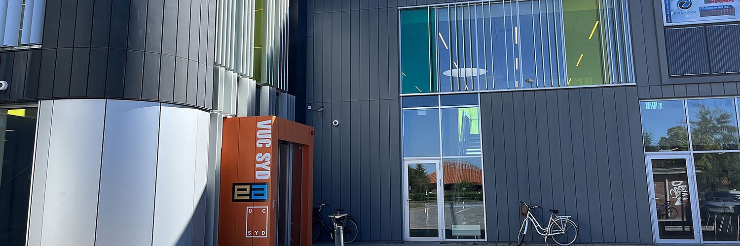 Hovedindgangen ved Campus i Tønder